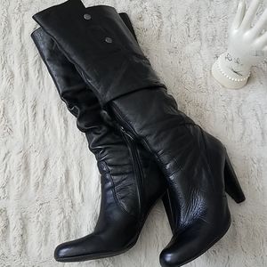 Guess heel boots